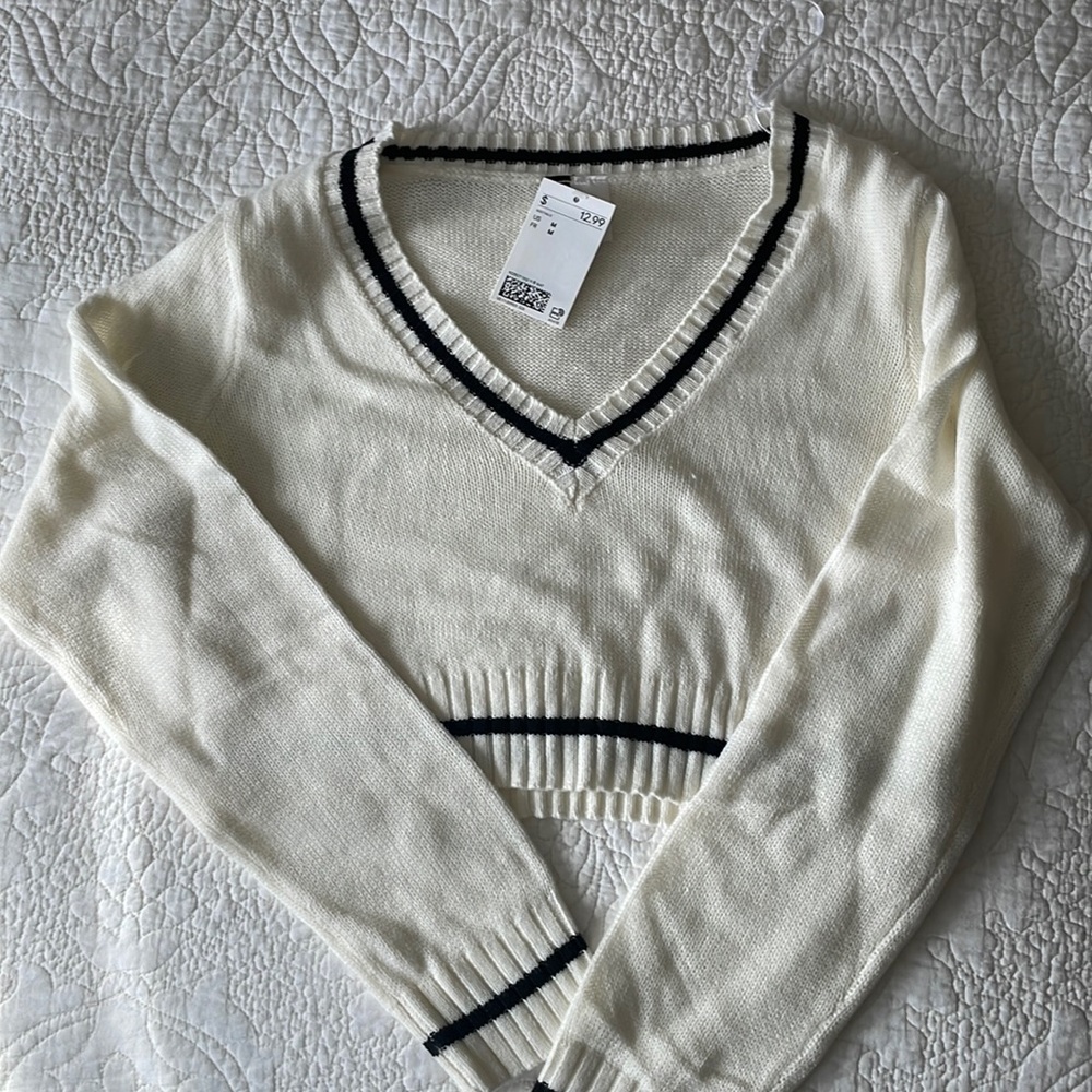 Cropped sweater